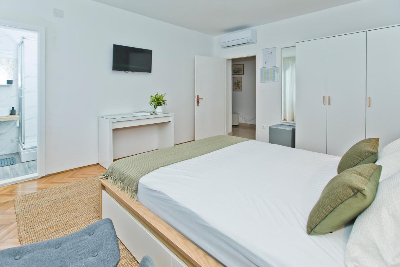 חוואר Hvar Deluxe Rooms מראה חיצוני תמונה