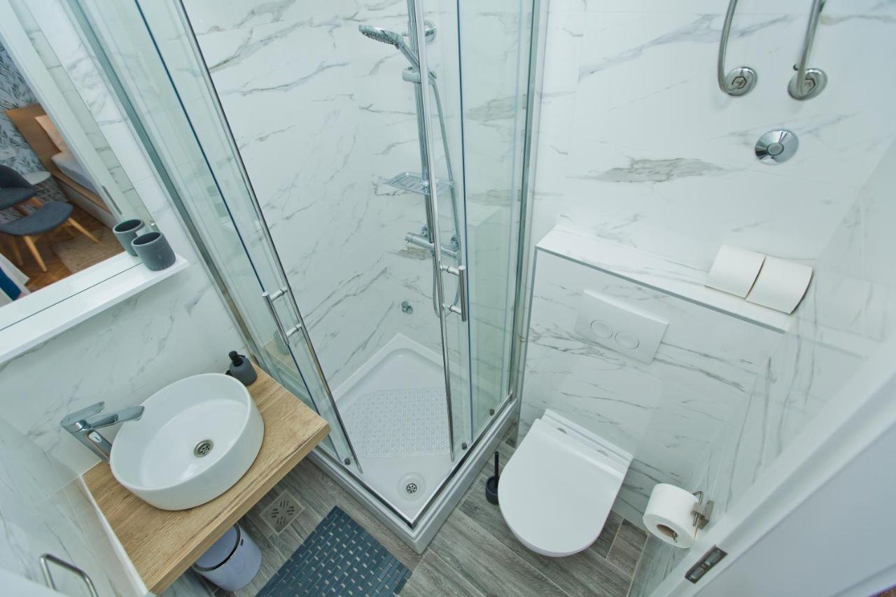 חוואר Hvar Deluxe Rooms מראה חיצוני תמונה