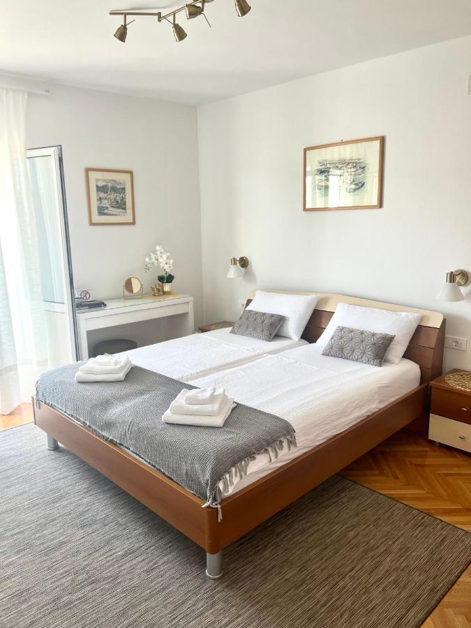 חוואר Hvar Deluxe Rooms מראה חיצוני תמונה